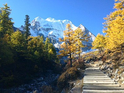 稻城亞丁-珍珠海遠(yuǎn)景.jpg